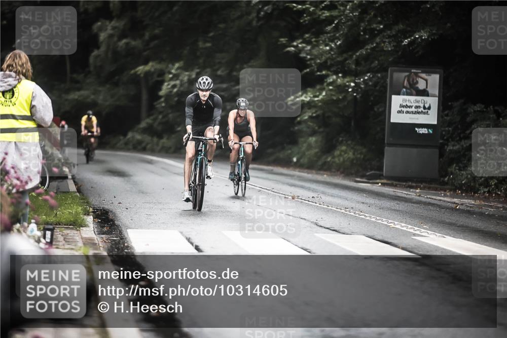 13.09.2026 - Stadtparktriathlon H.Heesch http://msf.ph/oto/10314605 13.09.2026 12:57:09 Radfahren 1198, 1265, 1346 meine-sportfotos.de