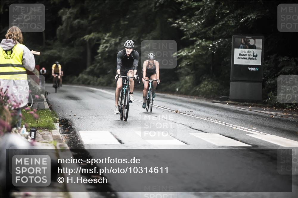13.09.2026 - Stadtparktriathlon H.Heesch http://msf.ph/oto/10314611 13.09.2026 12:57:09 Radfahren 1198, 1265, 1346 meine-sportfotos.de