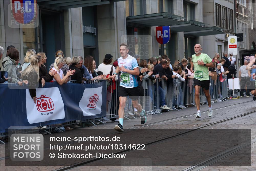 13.09.2026 - 21. swb-Marathon Bremen Strokosch-Dieckow http://msf.ph/oto/10314622 13.09.2026 13:15:47 Ziel 145, 481, 663, 740, 1605, 1955, 2623, 3134, 3149, 4128, 4823, 5430, 5474, 5913, 6106, 6481, 6721, 6744, 7307, 7413, 8398, 8487, 9115, 9278, 13008, 13149, 13158, 982, 1033, 1445, 2733, 3119, 3346, 3422, 3536, 3689, 3836, 3991, 4212, 4573, 4653, 4663, 5533, 5588, 6162, 6481, 6515, 6526, 7203, 7291, 7992, 9029, 9122, 9391, 9475, 9777, 13249 meine-sportfotos.de