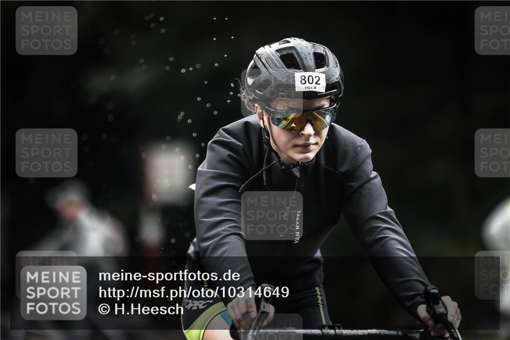 13.09.2026 - Stadtparktriathlon H.Heesch http://msf.ph/oto/10314649 13.09.2026 11:49:49 Radfahren 712, 802, 934 meine-sportfotos.de