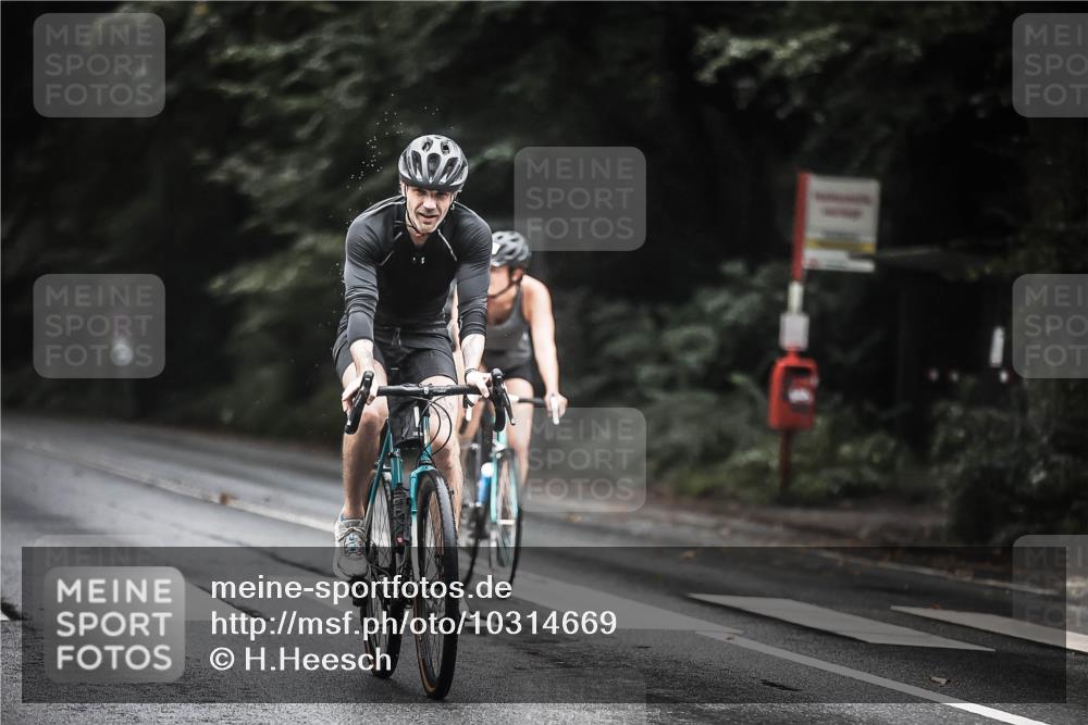 13.09.2026 - Stadtparktriathlon H.Heesch http://msf.ph/oto/10314669 13.09.2026 12:57:11 Radfahren 1198, 1265, 1333, 1346 meine-sportfotos.de
