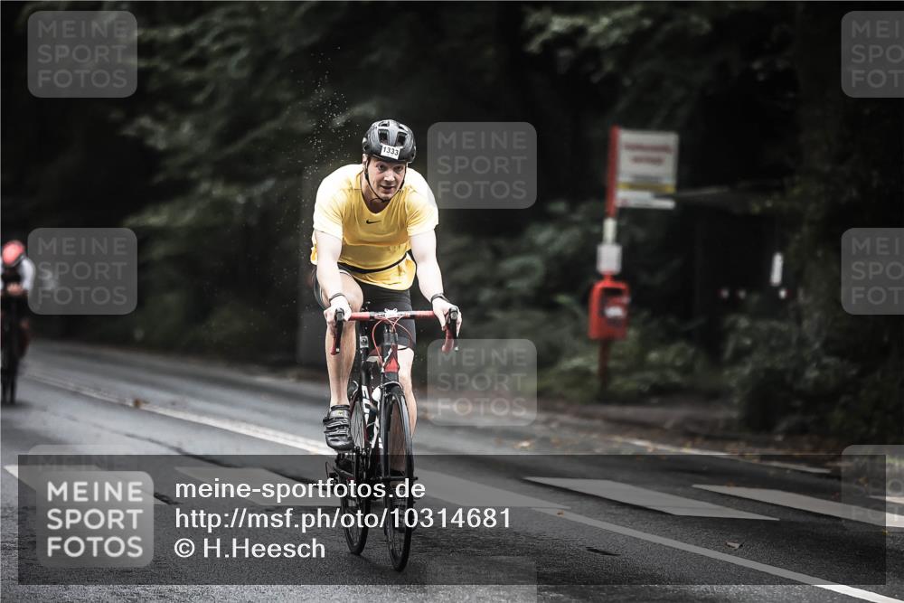 13.09.2026 - Stadtparktriathlon H.Heesch http://msf.ph/oto/10314681 13.09.2026 12:57:16 Radfahren 1265, 1284, 1301, 1333, 1338, 1346 meine-sportfotos.de