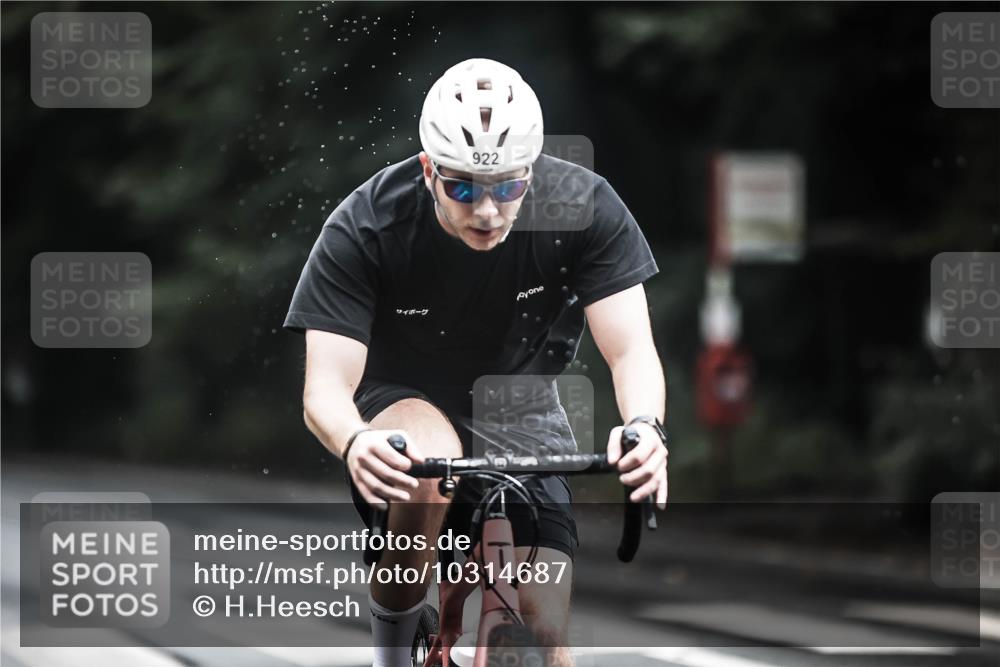 13.09.2026 - Stadtparktriathlon H.Heesch http://msf.ph/oto/10314687 13.09.2026 11:49:58 Radfahren 730, 792, 820, 922 meine-sportfotos.de