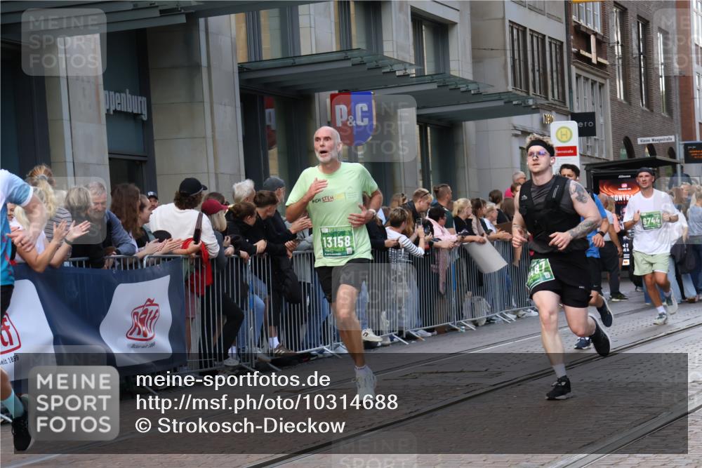 13.09.2026 - 21. swb-Marathon Bremen Strokosch-Dieckow http://msf.ph/oto/10314688 13.09.2026 13:15:48 Ziel 145, 481, 663, 740, 1605, 1955, 2623, 3134, 3149, 4128, 4823, 5430, 5474, 5913, 6106, 6721, 6744, 7307, 7413, 8398, 8487, 9031, 9115, 9278, 13008, 13149, 13158, 982, 1033, 1445, 2733, 3119, 3346, 3422, 3536, 3689, 3836, 3991, 4212, 4573, 4653, 4663, 5474, 5533, 5588, 6162, 6481, 6515, 7203, 7291, 7992, 9029, 9122, 9391, 9475, 9777, 13249 meine-sportfotos.de