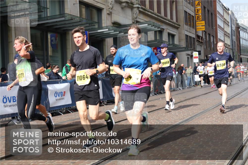 13.09.2026 - 21. swb-Marathon Bremen Strokosch-Dieckow http://msf.ph/oto/10314689 13.09.2026 10:56:36 Ziel 10157, 10408, 10486, 10540, 10610, 10771, 10772, 10888, 11000, 11064, 11079, 11328, 11474, 11872, 11946, 12032, 12284, 12434, 10184, 10211, 10240, 10322, 10356, 10372, 10540, 10670, 10675, 10721, 10824, 10844, 10936, 11069, 11256, 11317, 11349, 11407, 11474, 11570, 11601, 11693, 11795, 11844, 11855, 11871, 11911, 11996, 12452, 12543 meine-sportfotos.de