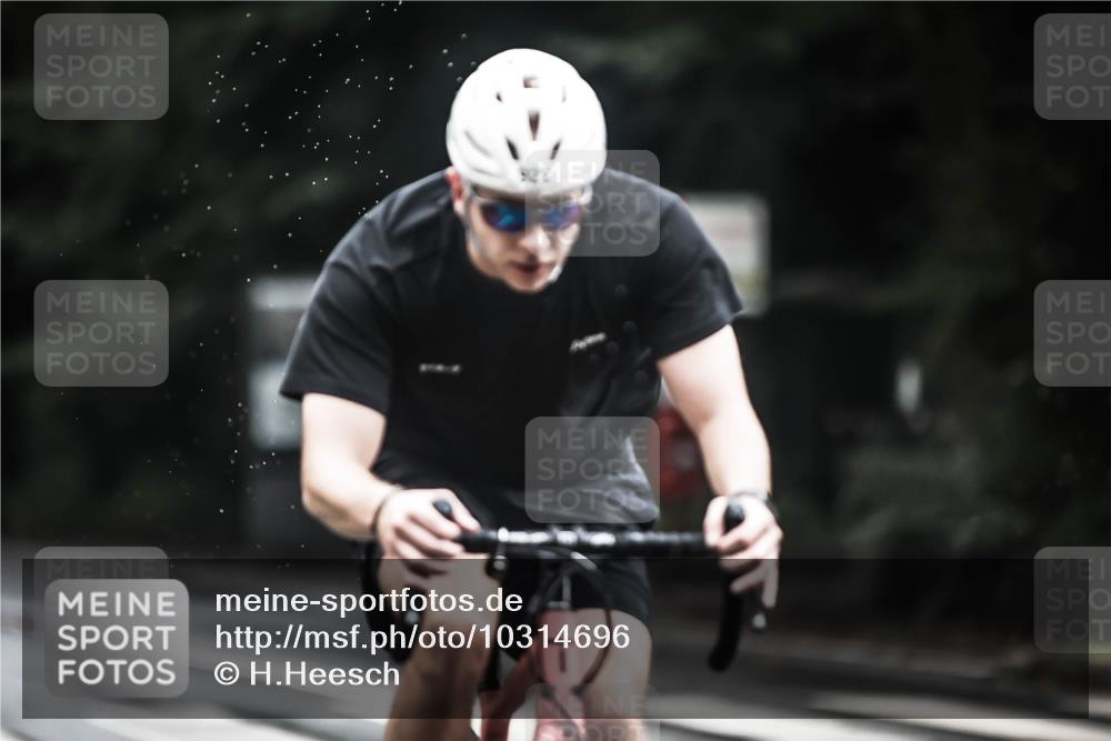 13.09.2026 - Stadtparktriathlon H.Heesch http://msf.ph/oto/10314696 13.09.2026 11:49:58 Radfahren 730, 792, 820, 922 meine-sportfotos.de