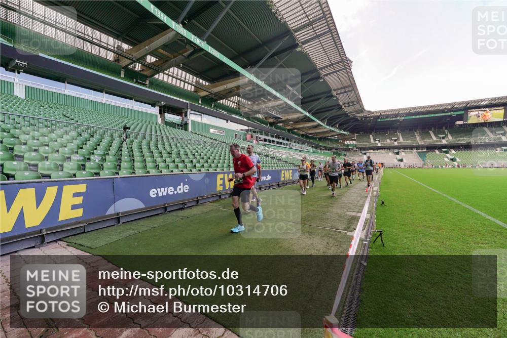 13.09.2026 - 21. swb-Marathon Bremen Michael Burmester http://msf.ph/oto/10314706 13.09.2026 13:10:30 Laufen im Stadion 164, 265, 373, 383, 391, 448, 532, 549, 563, 581, 813, 869, 898, 984, 1072, 1180, 1738, 1855, 1867, 1894, 1967, 2202, 2208, 2232, 2243, 2268, 2284, 2330, 2333, 2339, 2342, 2432, 2441, 2443, 2471, 2525, 2530, 2531, 2553, 2573, 2589, 2594, 2654, 2669, 2682, 2714, 2717, 2784, 2785, 2819, 2836, 2920, 2931, 2932, 2941, 3026, 3032, 3063, 3086, 3089, 3122, 3159, 3174, 3207, 3208, 3291, 3316, 3327, 3333, 3352, 3370, 3398, 3409, 3410, 3437, 3470, 3707, 3769, 3857, 109, 800 meine-sportfotos.de