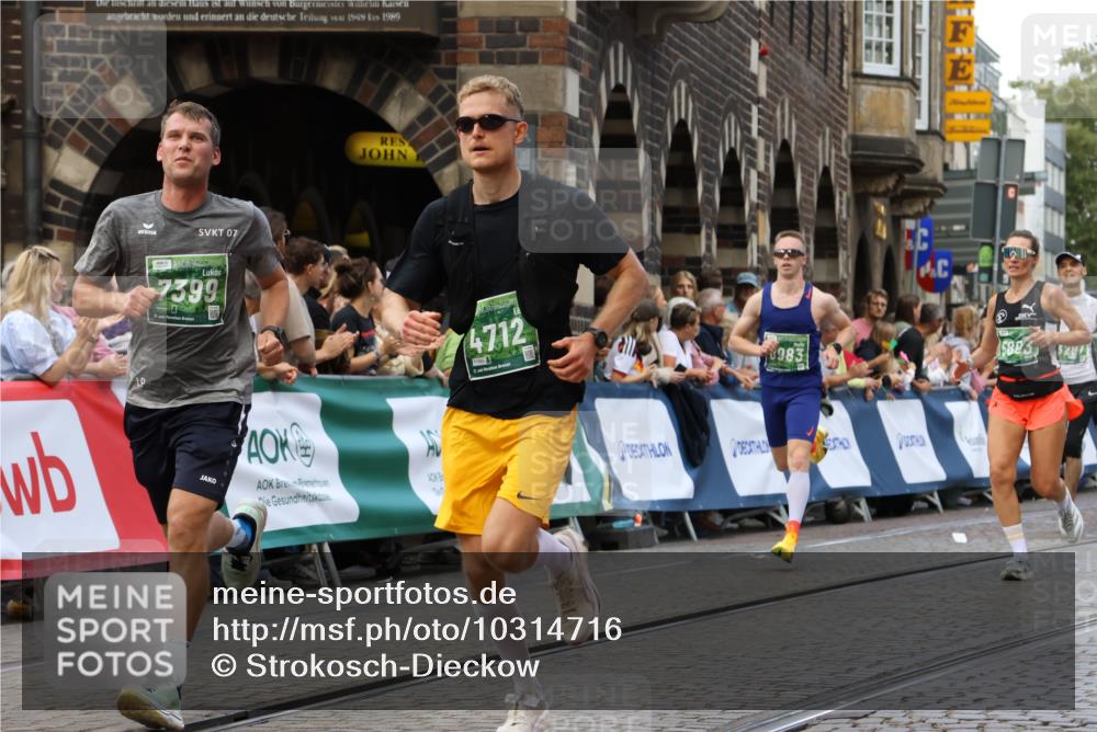 13.09.2026 - 21. swb-Marathon Bremen Strokosch-Dieckow http://msf.ph/oto/10314716 13.09.2026 13:05:59 Ziel 1017, 1301, 1562, 1879, 2538, 3242, 3271, 4157, 5199, 5725, 6025, 6579, 7141, 8973, 681, 3297, 3466, 4614, 5803, 6686, 7336, 8670, 8983, 9429 meine-sportfotos.de