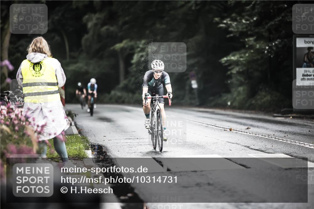 13.09.2026 - Stadtparktriathlon H.Heesch http://msf.ph/oto/10314731 13.09.2026 11:50:02 Radfahren 730, 792, 820, 922 meine-sportfotos.de