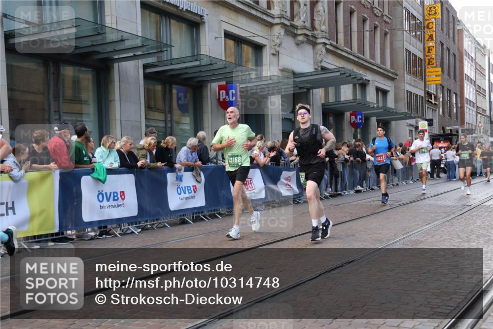 13.09.2026 - 21. swb-Marathon Bremen Strokosch-Dieckow http://msf.ph/oto/10314748 13.09.2026 13:15:49 Ziel 145, 481, 663, 740, 755, 1605, 1955, 2623, 3134, 3149, 4128, 4823, 5430, 5913, 6106, 6721, 6744, 7307, 7413, 8398, 8487, 9031, 9115, 9278, 13008, 13149, 13158, 982, 1033, 1445, 2733, 3119, 3346, 3422, 3536, 3689, 3836, 3991, 4212, 4573, 4653, 4663, 5474, 5533, 5588, 6162, 6481, 6515, 7203, 7992, 9029, 9122, 9391, 9475, 9777, 13249 meine-sportfotos.de