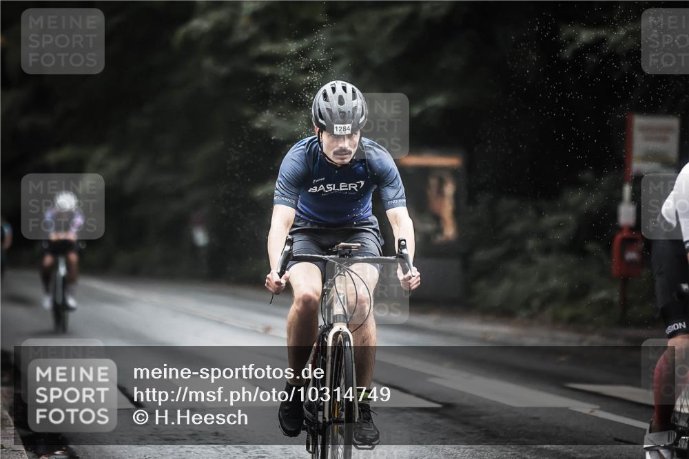 13.09.2026 - Stadtparktriathlon H.Heesch http://msf.ph/oto/10314749 13.09.2026 12:57:19 Radfahren 1284, 1301, 1333, 1338 meine-sportfotos.de