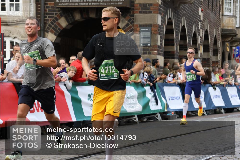 13.09.2026 - 21. swb-Marathon Bremen Strokosch-Dieckow http://msf.ph/oto/10314793 13.09.2026 13:05:59 Ziel 1017, 1301, 1562, 1879, 2538, 3242, 3271, 4157, 5199, 5725, 6025, 6579, 7141, 8973, 681, 3297, 3466, 4614, 5803, 6686, 7336, 8670, 8983, 9429 meine-sportfotos.de