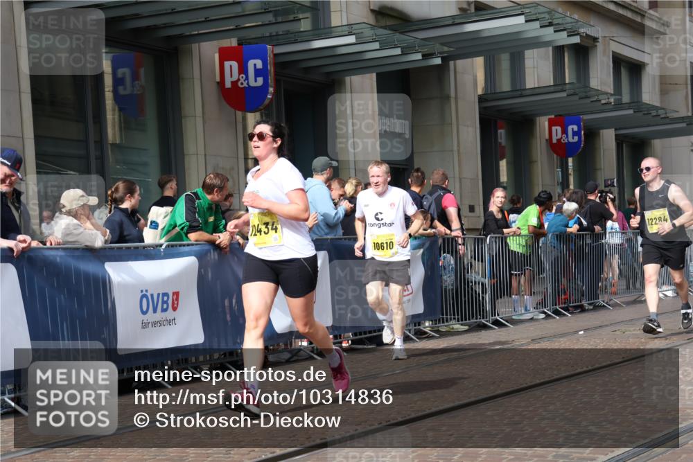 13.09.2026 - 21. swb-Marathon Bremen Strokosch-Dieckow http://msf.ph/oto/10314836 13.09.2026 10:56:42 Ziel 10157, 10408, 10578, 10610, 10700, 10772, 11000, 11079, 11236, 11292, 11328, 11484, 11667, 11872, 11946, 12032, 12284, 12434, 10240, 10356, 10372, 10486, 10540, 10675, 10721, 10771, 10824, 10844, 10888, 10936, 11064, 11069, 11256, 11317, 11349, 11407, 11474, 11601, 11795, 11844, 11855, 11871, 11911, 11996, 12543 meine-sportfotos.de