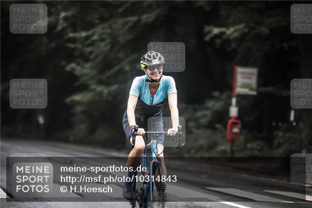 13.09.2026 - Stadtparktriathlon H.Heesch http://msf.ph/oto/10314843 13.09.2026 12:57:29 Radfahren 1091, 1127, 1283 meine-sportfotos.de