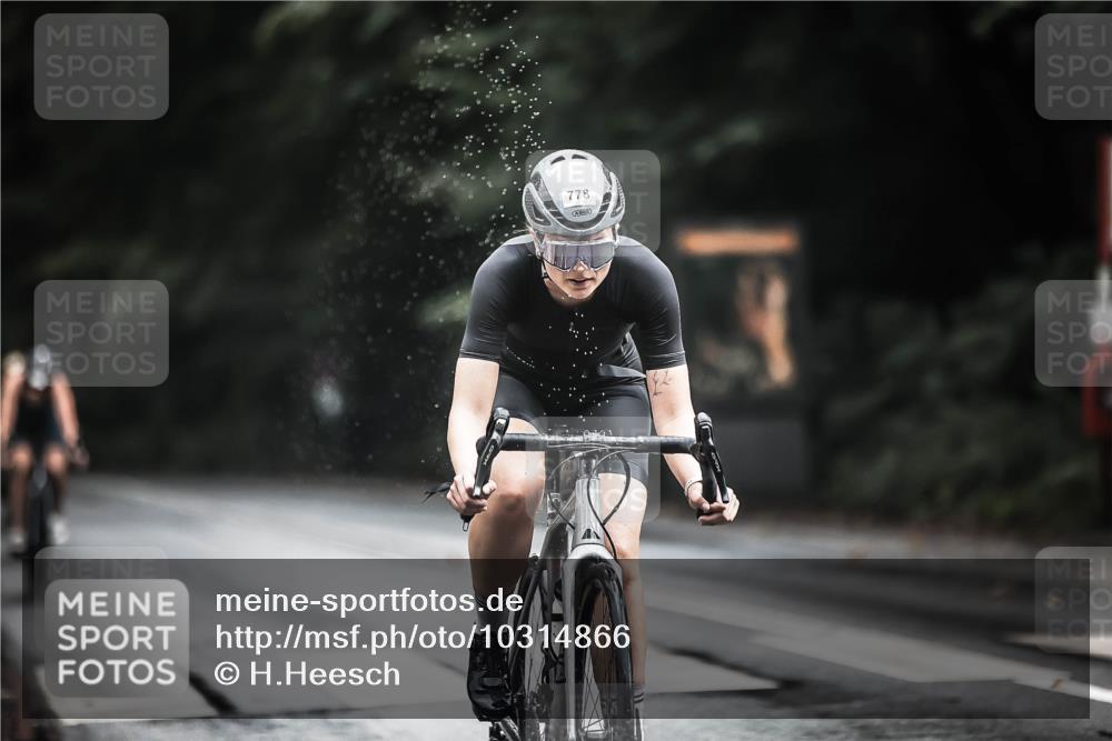 13.09.2026 - Stadtparktriathlon H.Heesch http://msf.ph/oto/10314866 13.09.2026 11:50:12 Radfahren 746, 771, 778, 814, 914, 916 meine-sportfotos.de