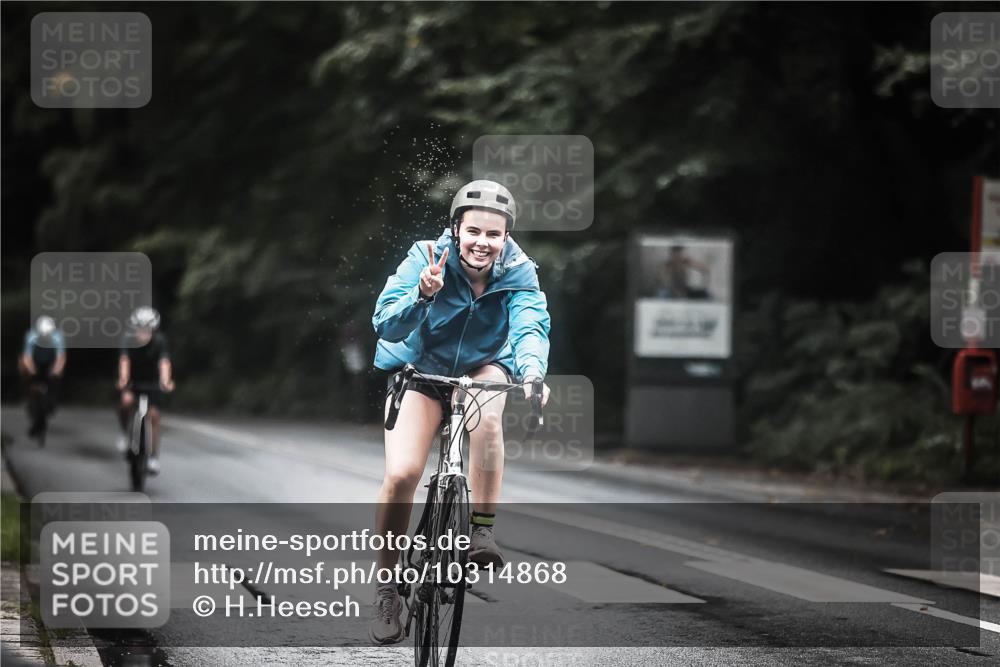 13.09.2026 - Stadtparktriathlon H.Heesch http://msf.ph/oto/10314868 13.09.2026 12:57:31 Radfahren 1091, 1127, 1283, 1392 meine-sportfotos.de