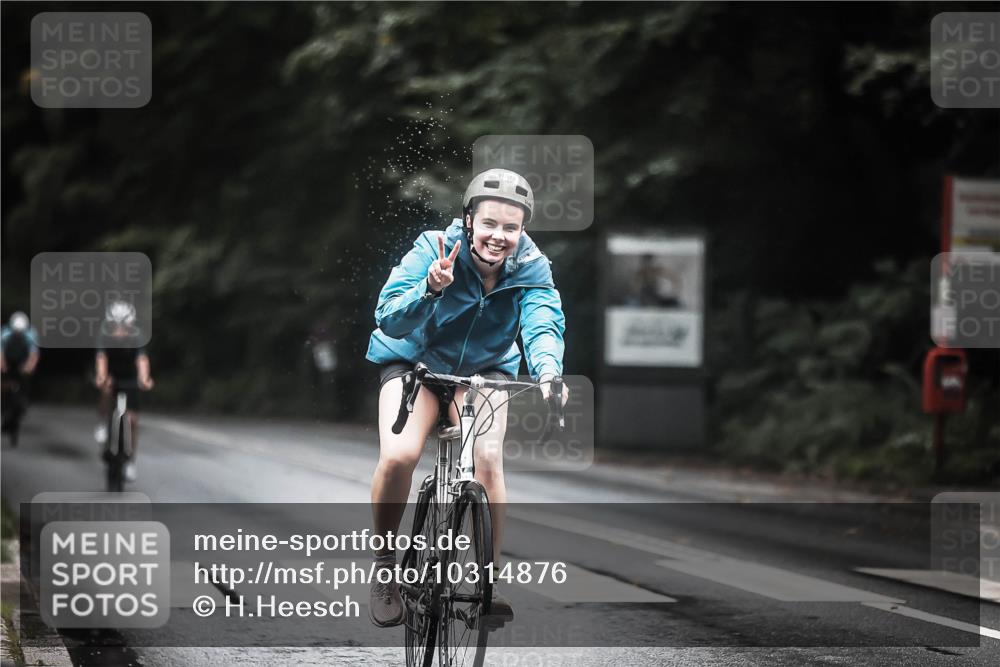 13.09.2026 - Stadtparktriathlon H.Heesch http://msf.ph/oto/10314876 13.09.2026 12:57:31 Radfahren 1091, 1127, 1283, 1392 meine-sportfotos.de