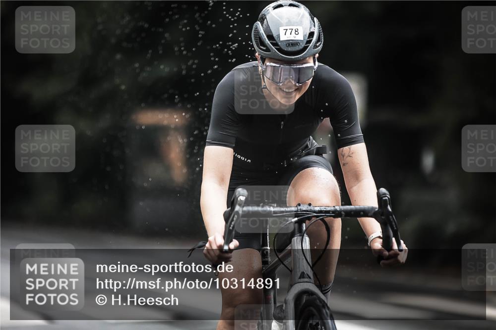 13.09.2026 - Stadtparktriathlon H.Heesch http://msf.ph/oto/10314891 13.09.2026 11:50:12 Radfahren 746, 771, 778, 814, 914, 916 meine-sportfotos.de