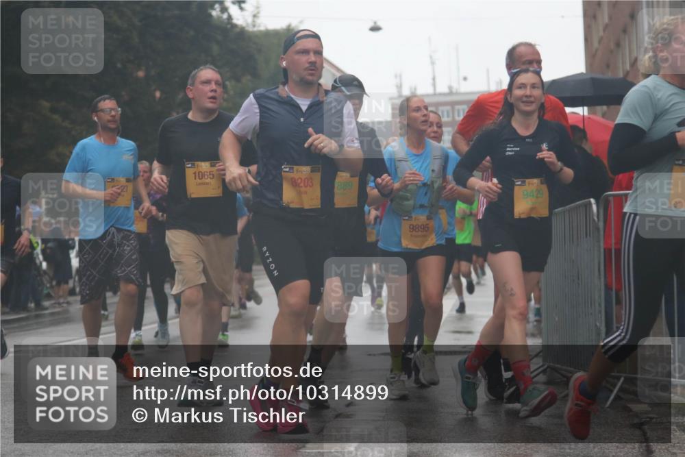 13.09.2026 - Kiel Lauf Markus Tischler http://msf.ph/oto/10314899 13.09.2026 10:43:36 Fleethörn 39, 1065, 39, 39, 8203, 889, 9895, 9429 meine-sportfotos.de