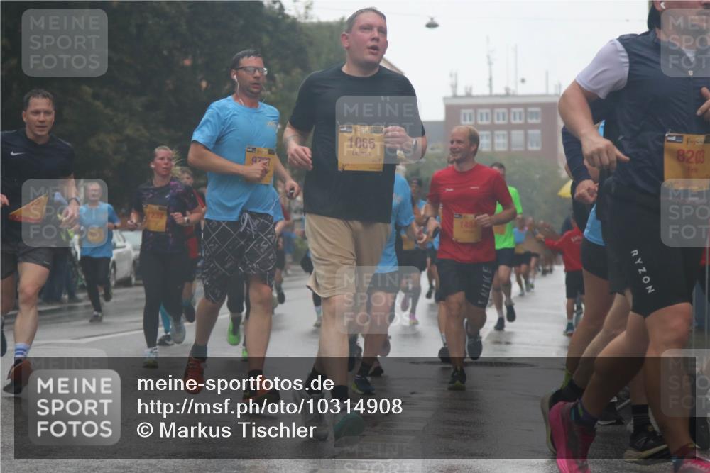 13.09.2026 - Kiel Lauf Markus Tischler http://msf.ph/oto/10314908 13.09.2026 10:43:37 Fleethörn 38, 1065, 1484, 4, 39, 8203 meine-sportfotos.de