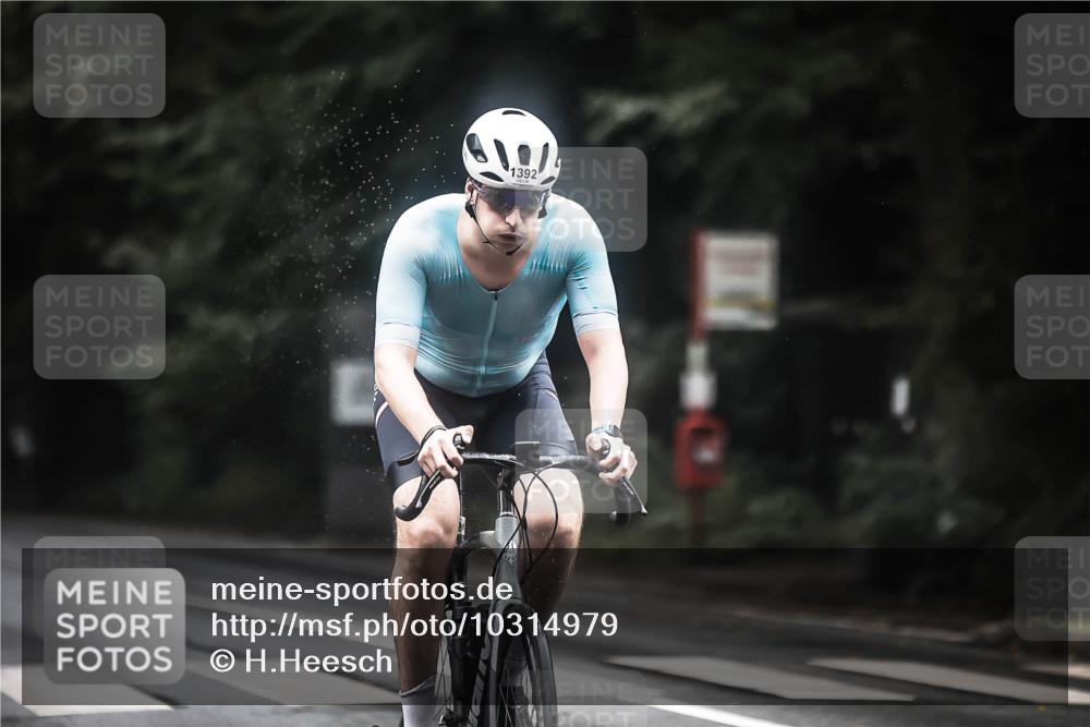 13.09.2026 - Stadtparktriathlon H.Heesch http://msf.ph/oto/10314979 13.09.2026 12:57:37 Radfahren 1091, 1135, 1283, 1392 meine-sportfotos.de
