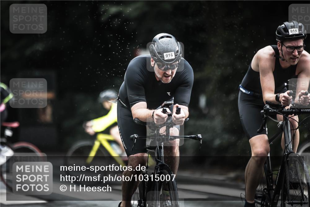 13.09.2026 - Stadtparktriathlon H.Heesch http://msf.ph/oto/10315007 13.09.2026 11:50:18 Radfahren 746, 771, 914, 916, 924 meine-sportfotos.de