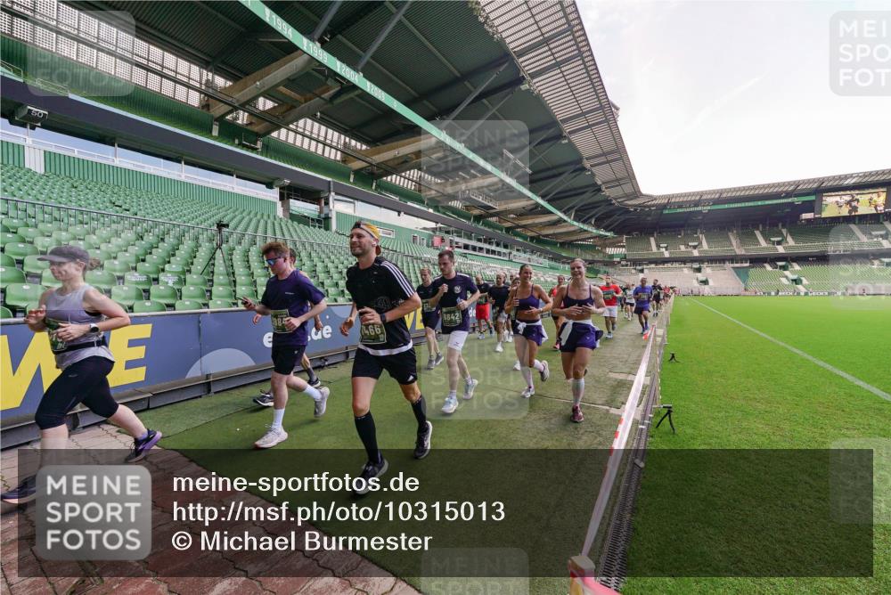 13.09.2026 - 21. swb-Marathon Bremen Michael Burmester http://msf.ph/oto/10315013 13.09.2026 13:11:04 Laufen im Stadion 164, 265, 373, 448, 581, 703, 869, 984, 1113, 1180, 1738, 1851, 1855, 1867, 1894, 1936, 1952, 1967, 2202, 2232, 2248, 2268, 2281, 2284, 2299, 2330, 2333, 2339, 2342, 2353, 2426, 2432, 2443, 2530, 2531, 2553, 2573, 2589, 2594, 2654, 2659, 2669, 2682, 2714, 2717, 2784, 2785, 2804, 2819, 2822, 2836, 2907, 2920, 2932, 2976, 3026, 3027, 3063, 3079, 3082, 3086, 3089, 3122, 3159, 3174, 3207, 3208, 3291, 3328, 3349, 3352, 3370, 3409, 3410, 3470, 3769, 800 meine-sportfotos.de