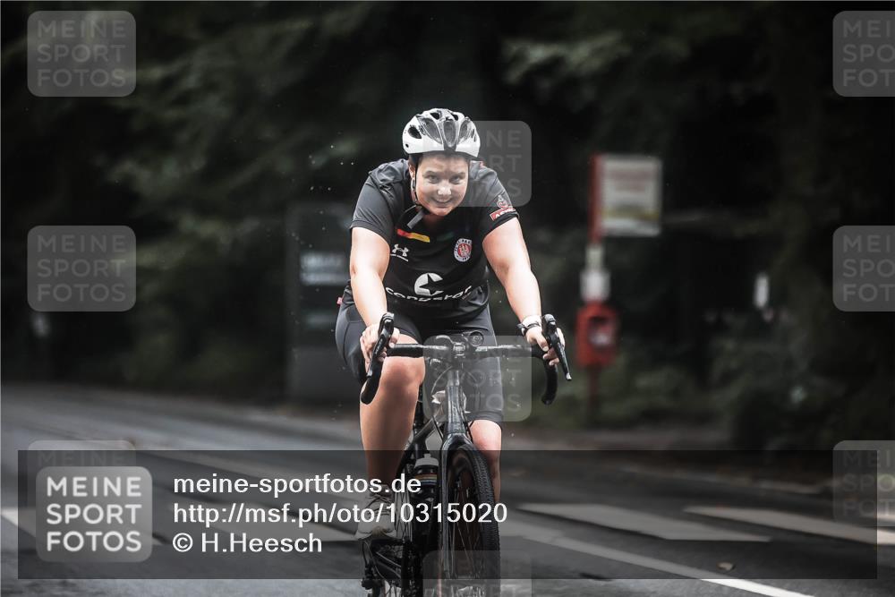 13.09.2026 - Stadtparktriathlon H.Heesch http://msf.ph/oto/10315020 13.09.2026 12:57:41 Radfahren 1135, 1306, 1374, 1392, 1409 meine-sportfotos.de
