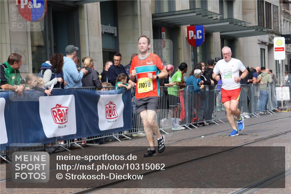13.09.2026 - 21. swb-Marathon Bremen Strokosch-Dieckow http://msf.ph/oto/10315062 13.09.2026 10:56:47 Ziel 10157, 10166, 10408, 10578, 10610, 10687, 10700, 10772, 10969, 11000, 11079, 11236, 11292, 11328, 11484, 11667, 11946, 12032, 12263, 12382, 12383, 10240, 10356, 10372, 10486, 10540, 10675, 10721, 10771, 10824, 10888, 10936, 11064, 11069, 11349, 11407, 11474, 11601, 11844, 11855, 11871, 11872, 11911, 11996, 12284, 12434, 12543 meine-sportfotos.de