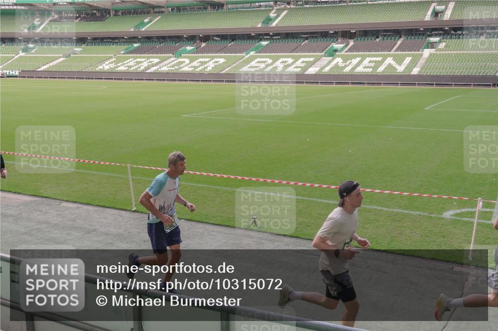 13.09.2026 - 21. swb-Marathon Bremen Michael Burmester http://msf.ph/oto/10315072 13.09.2026 12:49:30 Laufen im Stadion 382, 469, 524, 572, 663, 670, 779, 826, 889, 899, 1349, 1513, 1517, 1605, 1723, 1748, 1872, 1925, 2052, 2287, 2288, 2291, 2347, 2360, 2605, 2750, 2844, 2909, 3043, 3110, 3127, 3197, 3276, 3330, 3625, 3647, 3910, 3973, 4033, 4082, 4247, 4384, 4712, 4732, 4743, 4852, 4898, 4990, 5111, 5377, 5383, 5424, 5517, 5570, 5585, 5594, 5636, 5648, 6058, 6267, 6652, 6692, 6842, 6906, 6951, 7064, 7109, 7115, 7121, 7399, 7636, 7803, 7876, 8706, 8877, 8973, 8981, 9010, 9035, 9429, 13091 meine-sportfotos.de