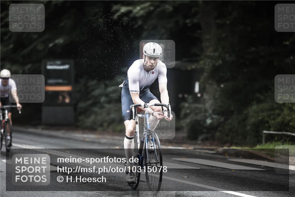 13.09.2026 - Stadtparktriathlon H.Heesch http://msf.ph/oto/10315078 13.09.2026 12:57:44 Radfahren 1135, 1306, 1374, 1409 meine-sportfotos.de