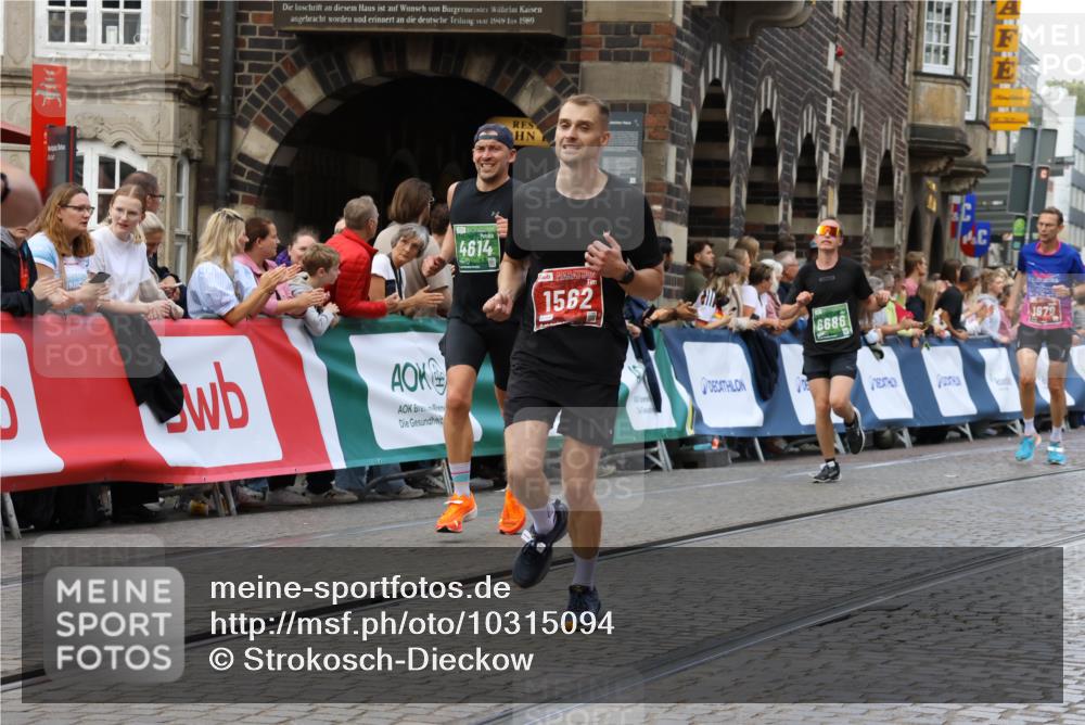 13.09.2026 - 21. swb-Marathon Bremen Strokosch-Dieckow http://msf.ph/oto/10315094 13.09.2026 13:06:03 Ziel 1017, 1301, 1562, 1745, 1879, 2538, 3242, 3520, 4157, 5199, 5725, 6025, 6579, 8706, 8973, 9010, 474, 1901, 3466, 4614, 6686, 7336, 8670, 9934 meine-sportfotos.de