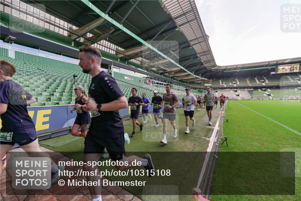 13.09.2026 - 21. swb-Marathon Bremen Michael Burmester http://msf.ph/oto/10315108 13.09.2026 13:11:11 Laufen im Stadion 164, 265, 373, 448, 581, 703, 843, 869, 984, 1113, 1180, 1435, 1738, 1849, 1851, 1855, 1867, 1894, 1936, 1952, 1967, 2202, 2248, 2268, 2281, 2284, 2299, 2330, 2333, 2339, 2342, 2353, 2375, 2426, 2432, 2443, 2530, 2531, 2553, 2573, 2589, 2654, 2659, 2669, 2673, 2682, 2714, 2717, 2784, 2785, 2804, 2819, 2822, 2836, 2850, 2907, 2920, 2932, 2976, 3026, 3027, 3063, 3079, 3082, 3086, 3089, 3122, 3159, 3174, 3207, 3208, 3291, 3328, 3349, 3352, 3370, 3409, 3410, 3442, 3470, 800 meine-sportfotos.de
