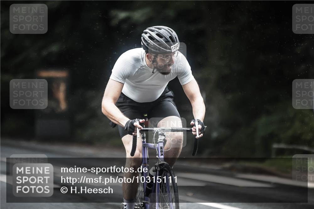 13.09.2026 - Stadtparktriathlon H.Heesch http://msf.ph/oto/10315111 13.09.2026 12:57:46 Radfahren 1135, 1306, 1374, 1409 meine-sportfotos.de