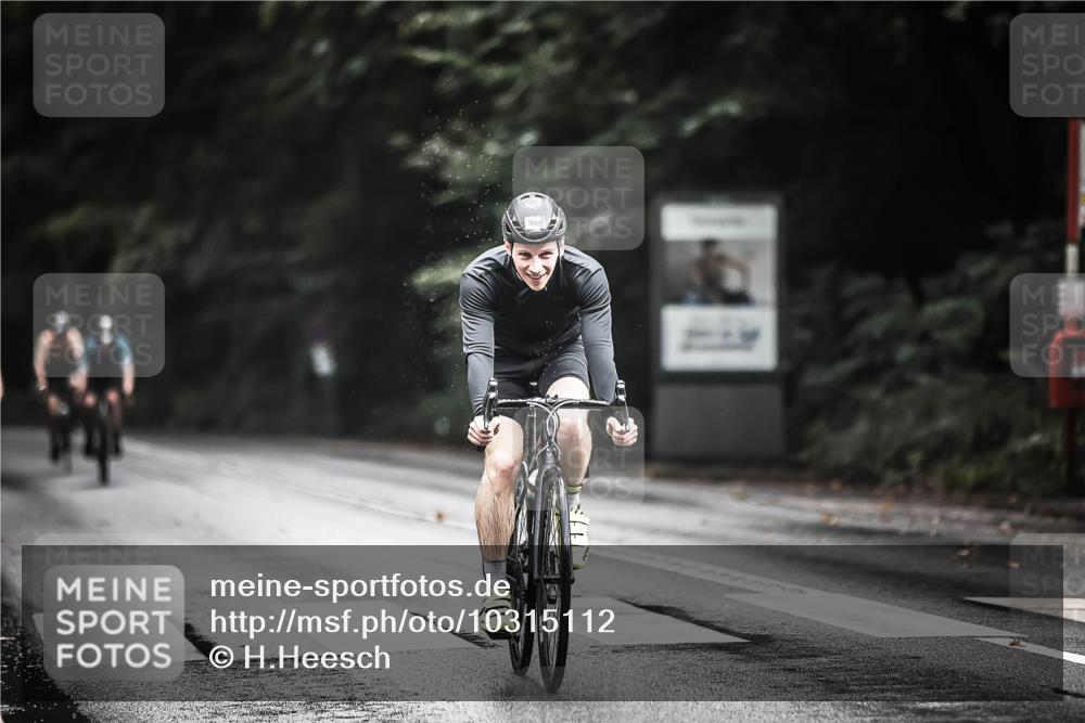 13.09.2026 - Stadtparktriathlon H.Heesch http://msf.ph/oto/10315112 13.09.2026 11:50:29 Radfahren 888, 908, 924, 937 meine-sportfotos.de