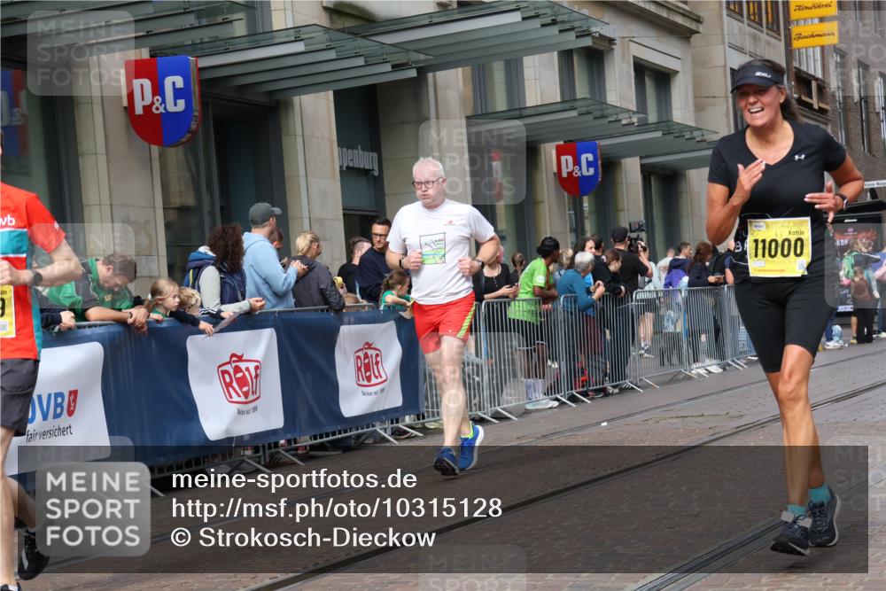 13.09.2026 - 21. swb-Marathon Bremen Strokosch-Dieckow http://msf.ph/oto/10315128 13.09.2026 10:56:49 Ziel 10157, 10166, 10408, 10578, 10687, 10700, 10772, 10969, 11000, 11079, 11236, 11292, 11328, 11484, 11667, 11946, 12032, 12263, 12382, 12383, 12411, 10240, 10356, 10372, 10486, 10540, 10610, 10721, 10771, 10824, 10888, 10936, 11064, 11069, 11349, 11407, 11474, 11601, 11855, 11871, 11872, 11911, 11996, 12284, 12434, 12543 meine-sportfotos.de