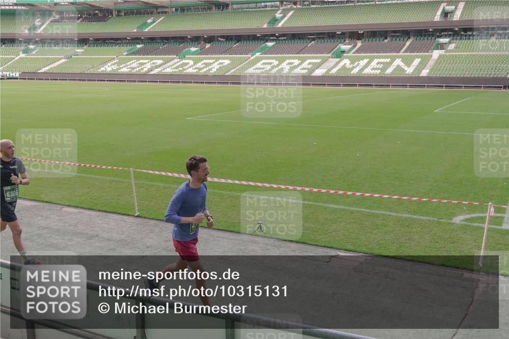 13.09.2026 - 21. swb-Marathon Bremen Michael Burmester http://msf.ph/oto/10315131 13.09.2026 12:49:36 Laufen im Stadion 382, 469, 524, 572, 663, 670, 779, 826, 899, 1349, 1513, 1517, 1605, 1723, 1748, 1872, 1925, 2052, 2130, 2287, 2288, 2291, 2347, 2360, 2605, 2750, 2844, 2909, 3043, 3110, 3127, 3197, 3276, 3330, 3625, 3647, 3973, 4033, 4082, 4247, 4384, 4732, 4743, 4852, 4898, 4990, 5111, 5377, 5383, 5424, 5517, 5570, 5585, 5594, 5636, 5648, 6267, 6652, 6692, 6842, 6906, 6951, 7064, 7109, 7115, 7121, 7636, 7876, 8877, 8973, 8981, 9035, 9429, 13091 meine-sportfotos.de