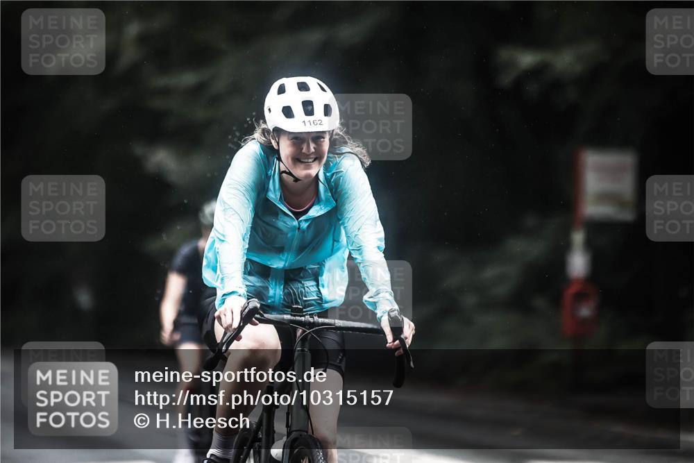 13.09.2026 - Stadtparktriathlon H.Heesch http://msf.ph/oto/10315157 13.09.2026 12:57:55 Radfahren 1128, 1162, 1276, 1377 meine-sportfotos.de