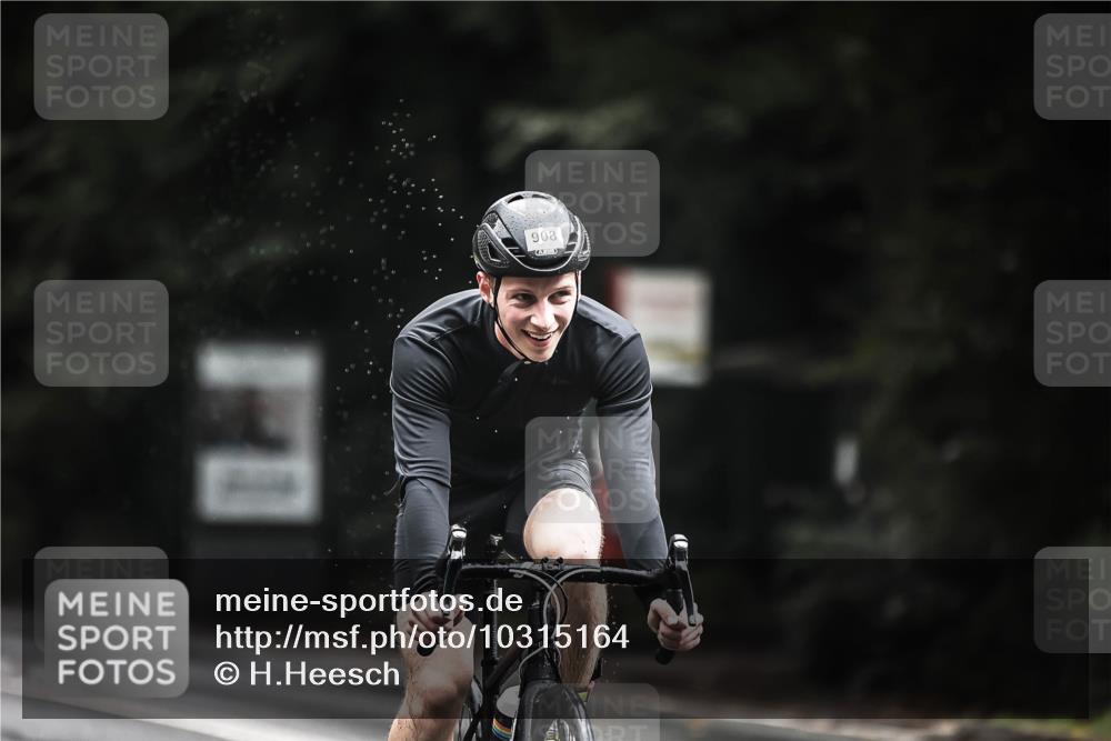 13.09.2026 - Stadtparktriathlon H.Heesch http://msf.ph/oto/10315164 13.09.2026 11:50:30 Radfahren 888, 908, 924, 937 meine-sportfotos.de