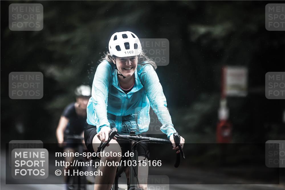 13.09.2026 - Stadtparktriathlon H.Heesch http://msf.ph/oto/10315166 13.09.2026 12:57:56 Radfahren 1128, 1162, 1276, 1377 meine-sportfotos.de