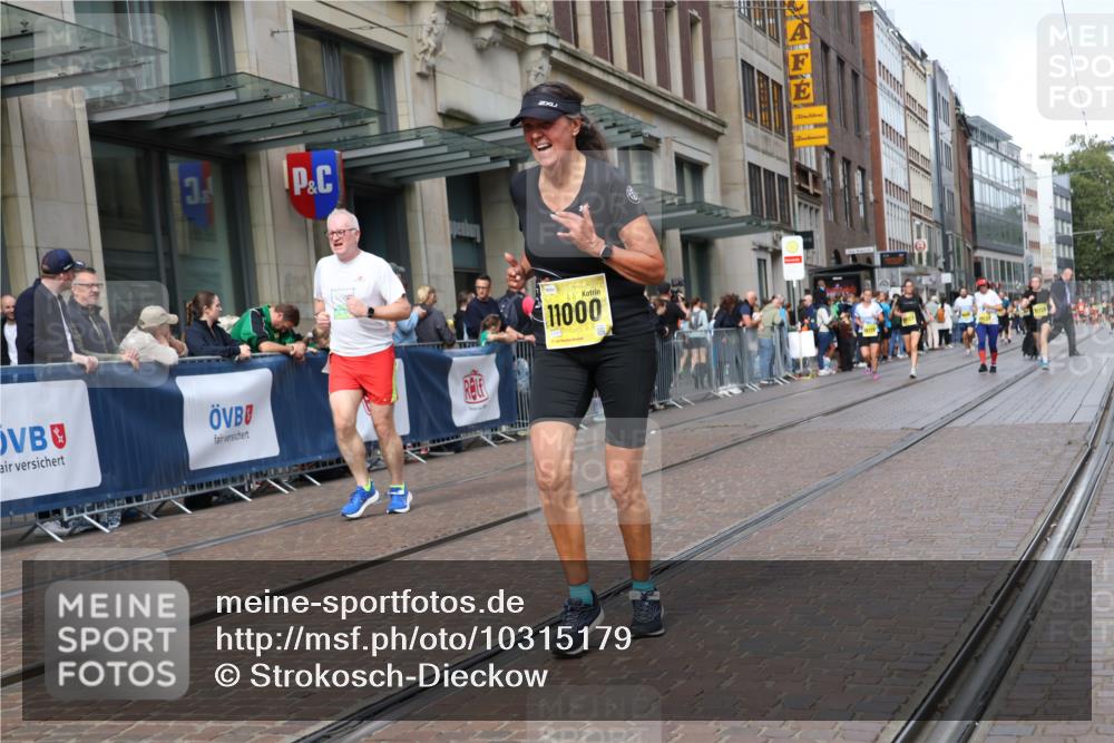 13.09.2026 - 21. swb-Marathon Bremen Strokosch-Dieckow http://msf.ph/oto/10315179 13.09.2026 10:56:50 Ziel 10157, 10166, 10408, 10578, 10687, 10700, 10772, 10969, 11000, 11079, 11236, 11292, 11328, 11484, 11667, 11946, 12032, 12263, 12382, 12383, 12400, 12411, 10240, 10356, 10372, 10486, 10540, 10610, 10721, 10771, 10824, 10888, 10936, 11064, 11069, 11349, 11407, 11474, 11601, 11871, 11872, 11911, 11996, 12284, 12434, 12543 meine-sportfotos.de