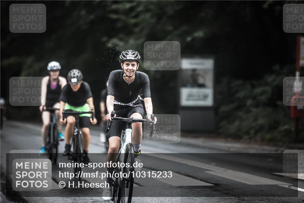 13.09.2026 - Stadtparktriathlon H.Heesch http://msf.ph/oto/10315233 13.09.2026 12:58:03 Radfahren 1069, 1116, 1263, 1407 meine-sportfotos.de