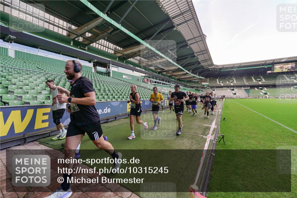 13.09.2026 - 21. swb-Marathon Bremen Michael Burmester http://msf.ph/oto/10315245 13.09.2026 13:11:24 Laufen im Stadion 265, 373, 581, 703, 843, 984, 1113, 1226, 1435, 1738, 1849, 1851, 1855, 1867, 1894, 1936, 1952, 1967, 2202, 2248, 2268, 2281, 2284, 2299, 2330, 2333, 2339, 2342, 2353, 2375, 2377, 2398, 2426, 2432, 2443, 2530, 2531, 2553, 2589, 2654, 2659, 2669, 2673, 2682, 2714, 2784, 2785, 2804, 2819, 2822, 2836, 2850, 2907, 2932, 2976, 3026, 3027, 3079, 3082, 3089, 3122, 3159, 3174, 3207, 3208, 3308, 3328, 3349, 3352, 3370, 3409, 3410, 3442, 3470, 800 meine-sportfotos.de