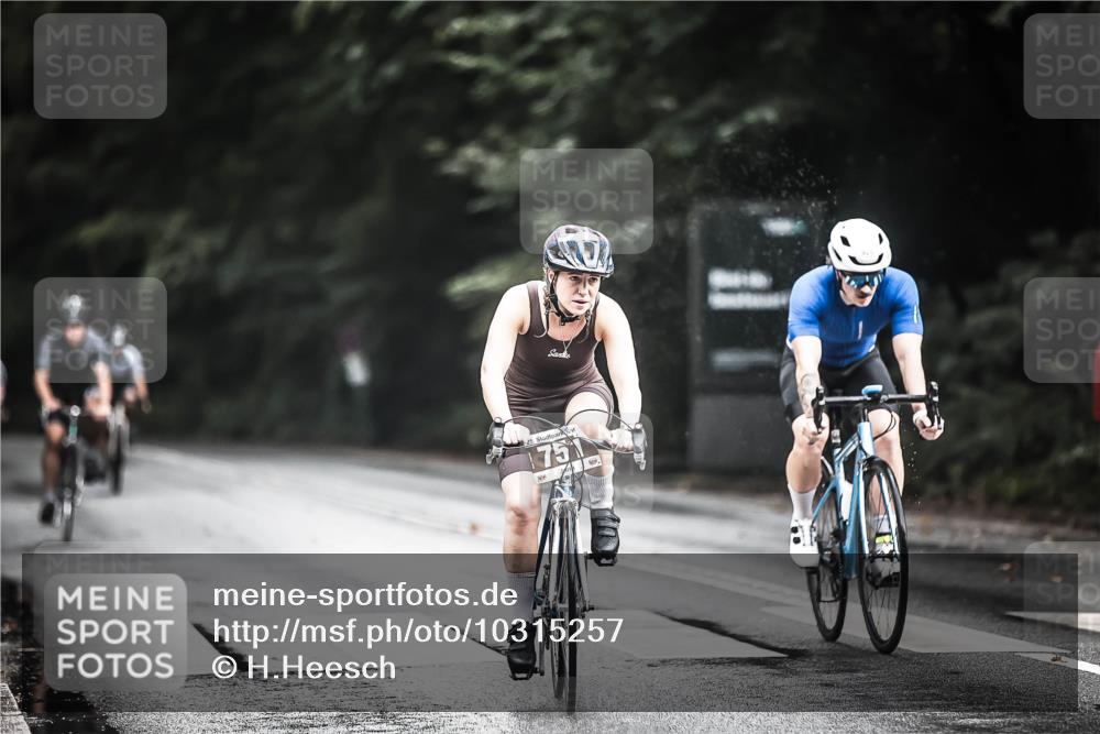 13.09.2026 - Stadtparktriathlon H.Heesch http://msf.ph/oto/10315257 13.09.2026 11:50:36 Radfahren 726, 751, 805, 821, 878, 888, 908, 920, 937 meine-sportfotos.de
