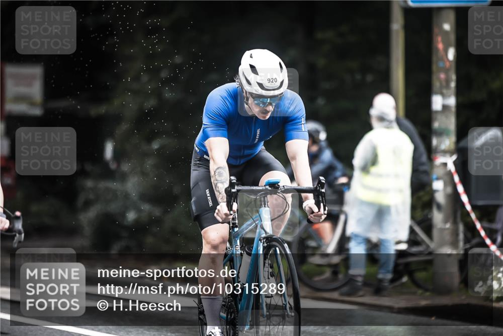 13.09.2026 - Stadtparktriathlon H.Heesch http://msf.ph/oto/10315289 13.09.2026 11:50:37 Radfahren 726, 751, 805, 821, 878, 888, 920, 937 meine-sportfotos.de
