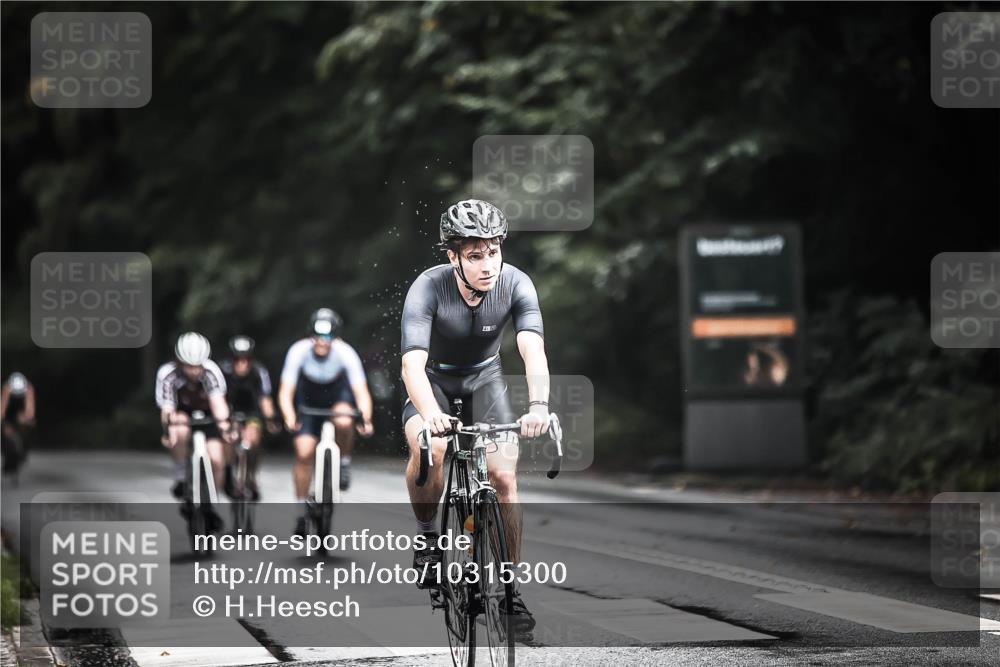 13.09.2026 - Stadtparktriathlon H.Heesch http://msf.ph/oto/10315300 13.09.2026 11:50:39 Radfahren 726, 751, 805, 821, 878, 888, 920, 937 meine-sportfotos.de