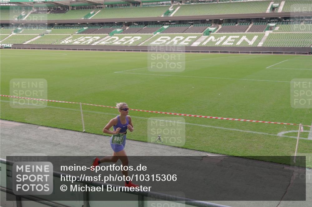 13.09.2026 - 21. swb-Marathon Bremen Michael Burmester http://msf.ph/oto/10315306 13.09.2026 12:49:53 Laufen im Stadion 469, 524, 572, 663, 670, 779, 826, 899, 1349, 1513, 1517, 1605, 1723, 1748, 1998, 2052, 2130, 2287, 2288, 2291, 2347, 2360, 2750, 2909, 3043, 3197, 3276, 3330, 3625, 3647, 3973, 4033, 4082, 4247, 4368, 4384, 4732, 4743, 4852, 4888, 4898, 4990, 5111, 5314, 5377, 5383, 5424, 5517, 5570, 5585, 5594, 5620, 5627, 5636, 5648, 6267, 6471, 6652, 6668, 6692, 6842, 6901, 6906, 7064, 7109, 7115, 7121, 7636, 7876, 9035, 13091 meine-sportfotos.de