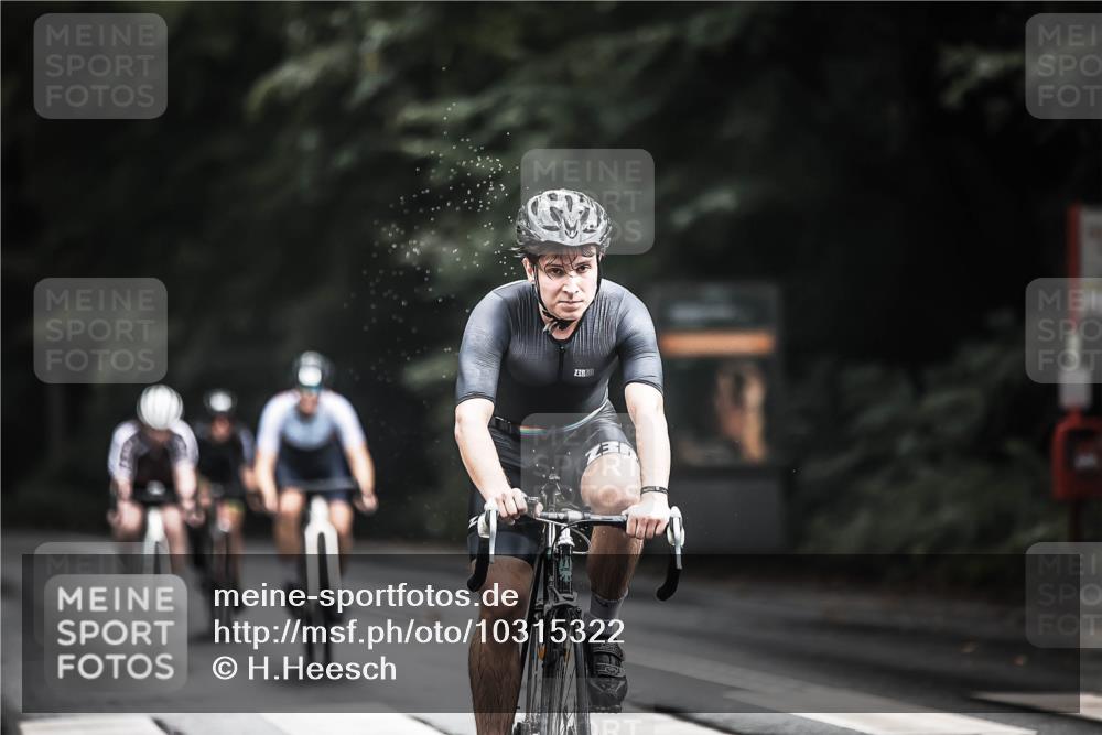 13.09.2026 - Stadtparktriathlon H.Heesch http://msf.ph/oto/10315322 13.09.2026 11:50:39 Radfahren 726, 751, 805, 821, 878, 888, 920, 937 meine-sportfotos.de