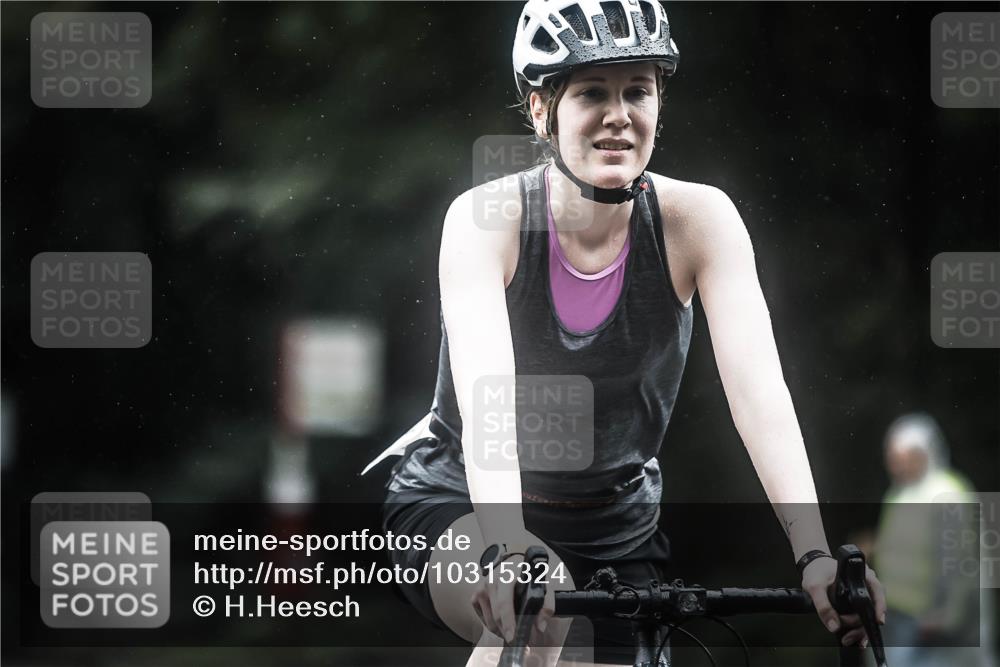 13.09.2026 - Stadtparktriathlon H.Heesch http://msf.ph/oto/10315324 13.09.2026 12:58:06 Radfahren 1069, 1116, 1210, 1263, 1407 meine-sportfotos.de