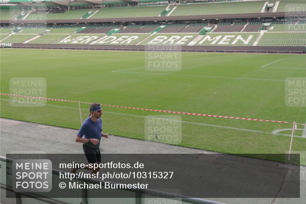 13.09.2026 - 21. swb-Marathon Bremen Michael Burmester http://msf.ph/oto/10315327 13.09.2026 12:49:58 Laufen im Stadion 469, 524, 572, 663, 670, 779, 826, 899, 1513, 1517, 1605, 1723, 1748, 1998, 2052, 2130, 2287, 2288, 2291, 2347, 2360, 2750, 2909, 3043, 3197, 3276, 3330, 3625, 3647, 3973, 4033, 4082, 4247, 4368, 4384, 4732, 4743, 4852, 4888, 4898, 4990, 5111, 5155, 5314, 5377, 5383, 5424, 5517, 5532, 5570, 5585, 5594, 5620, 5627, 5636, 5648, 6267, 6471, 6652, 6668, 6692, 6842, 6901, 6906, 7064, 7109, 7115, 7121, 7636, 7876, 9035, 13091 meine-sportfotos.de